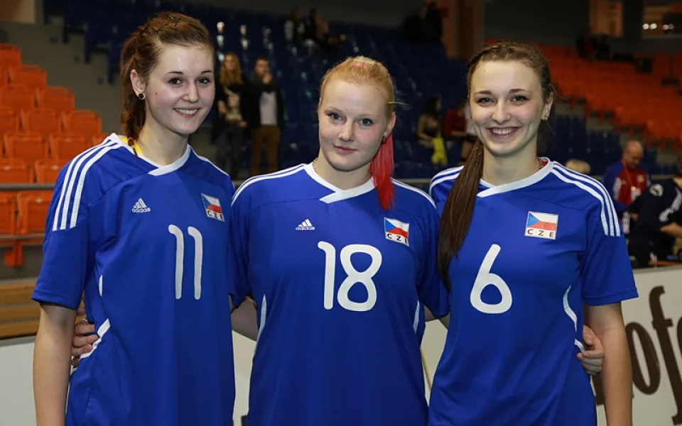 Volejbalistky Jihostroje v národním týmu Lucie Nová, Anežka Sebroňová a Karolína Vaňková