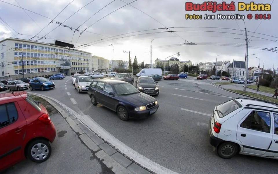 Křižovatka na Senovážném náměstí