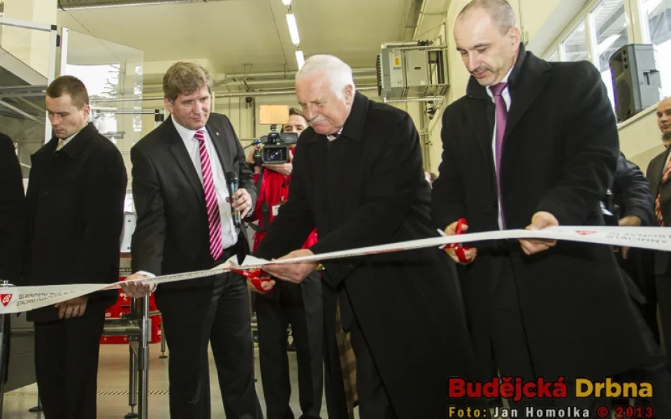 Slavnostní otevření stáčírny plechovkového piva v Budějovickém Budvaru