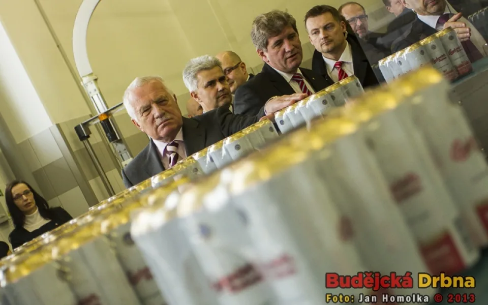 Slavnostní otevření stáčírny plechovkového piva v Budějovickém Budvaru