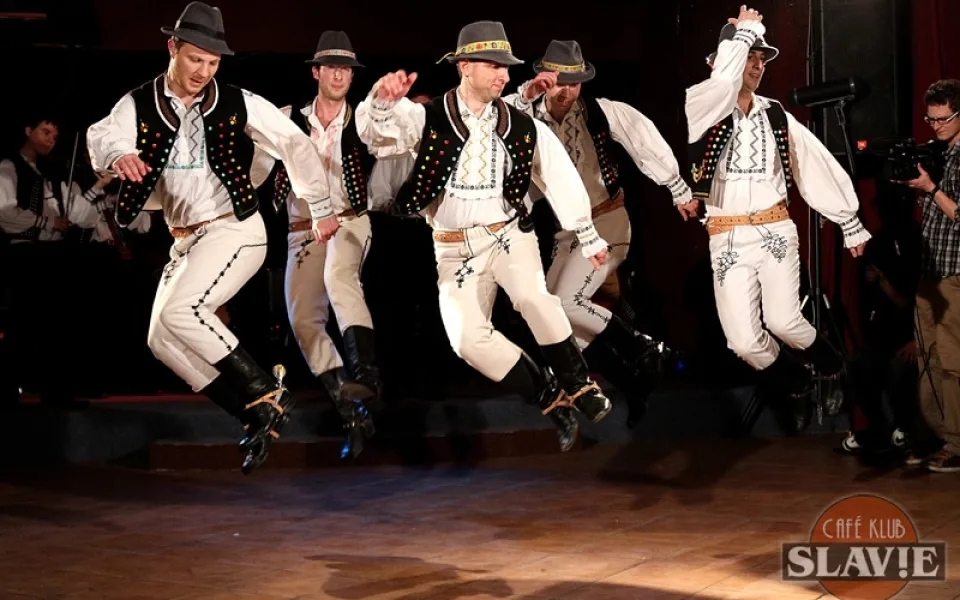 Skupina Šarvanci při loňských Dnech slovenské kultury v Café Klubu Slavie