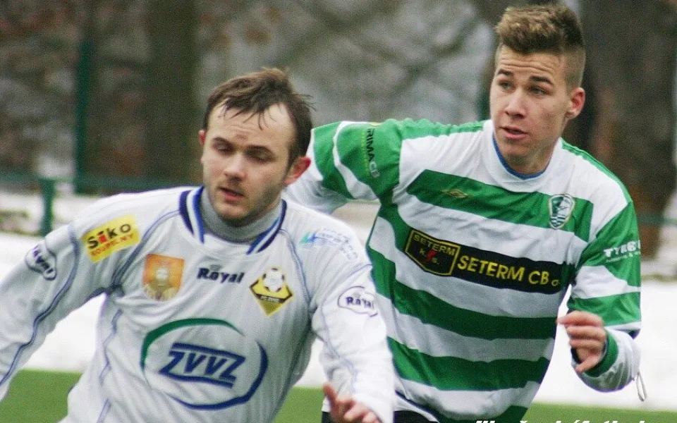 Jakub Rosůlek, poprvé v dresu Roudného, s milevským Radkem Fialou