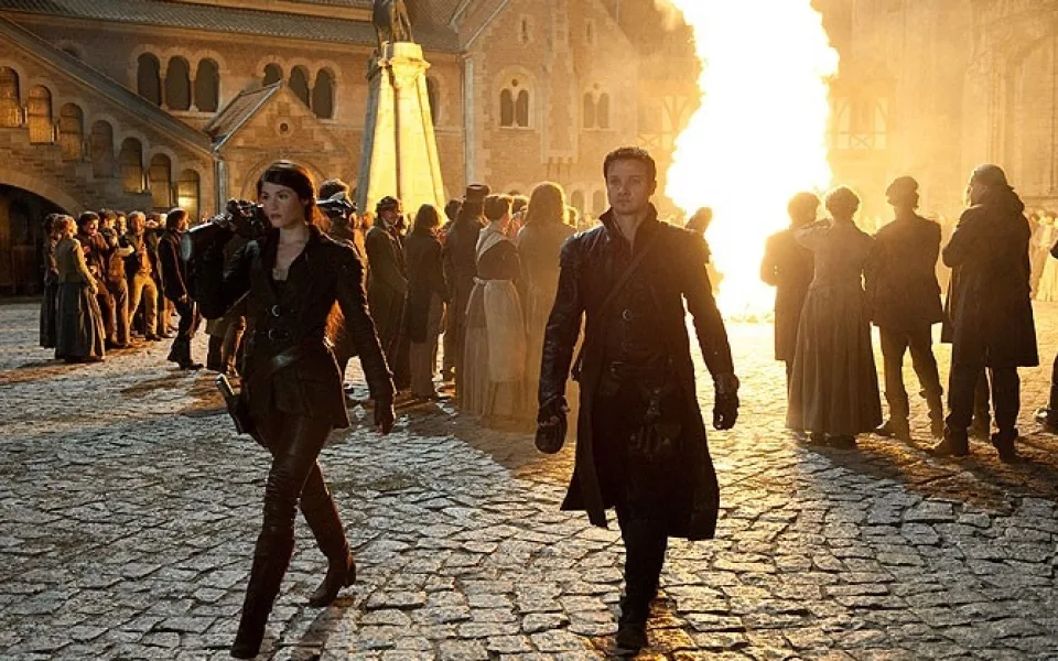 Gemma Arterton a Jeremy Renner