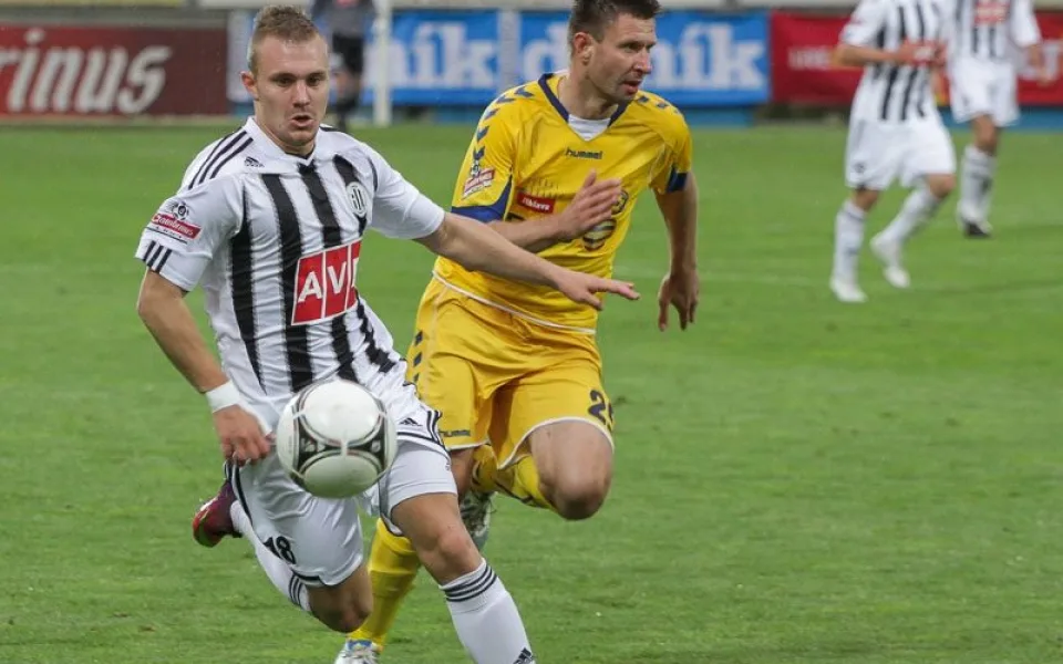 Poslední zápas v dresu Dynama odehrál proti Olomouci Jakub Hora, kterému končí hostování