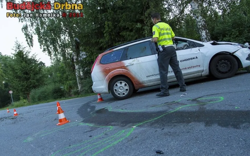 Srážka osobního automobilu s koněm v Šindlových Dvorech