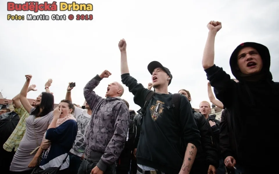 Protest kvůli problémům v soužití s Romy na Máji