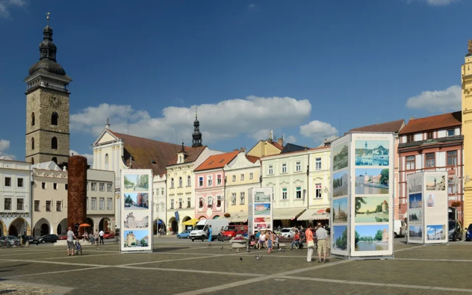 Vernisáž Když století městem proletí