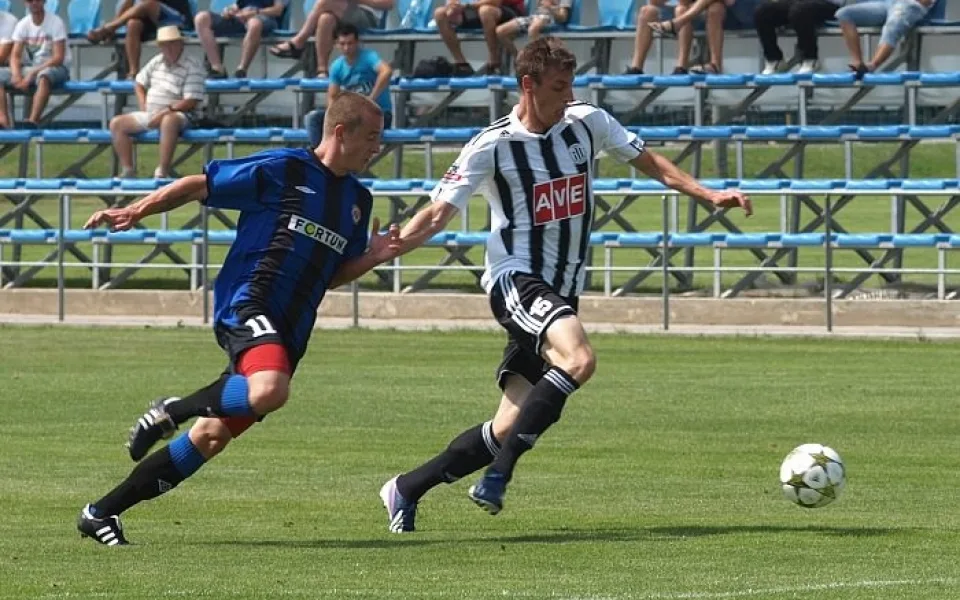 Nová posila Dynama Rastislav Chmelo při zápase s juniorkou Brna