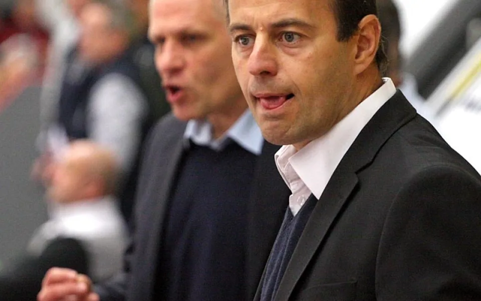 Radek Bělohlav, jednatel společnosti CB Hokej 2013, už může střádat plány na následující sezonu a pokusit se s novým mužstvem o návrat mezi českou hokejovou elitu.