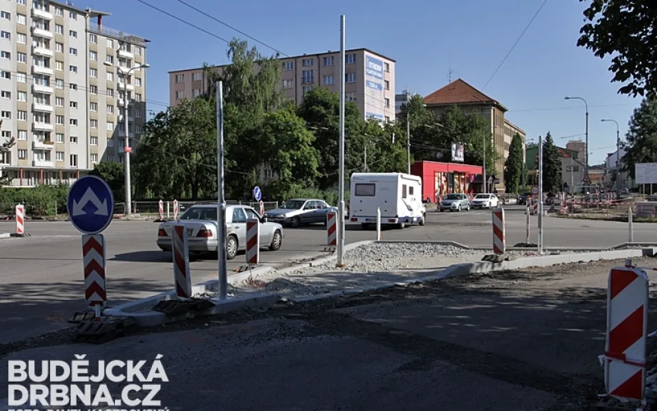 Křižovatka Mánesovy a Lidické