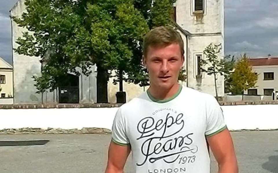Výherce Pavel Flosman s kartonem cideru Somersby