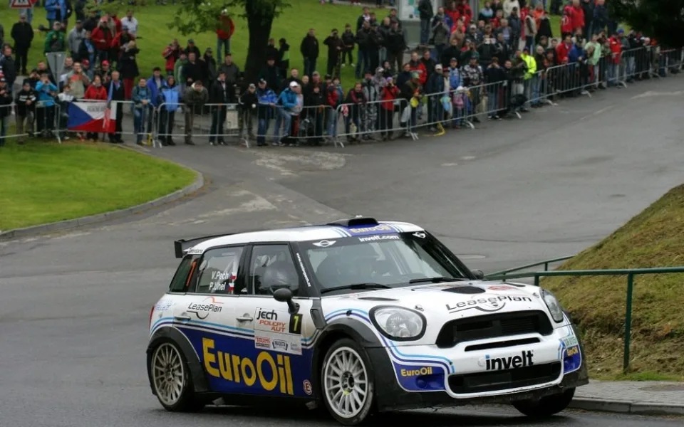 Vítězové 41. Rallye Český Krumlov 2013 Václav Pech a Petr Uhel s vozem Mini John Cooper Works S2000. Foto Jan Marek