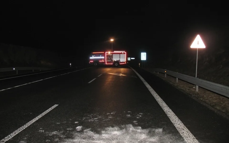 Místo tragické dopravní nehody mezi Strážným a Hliništěm