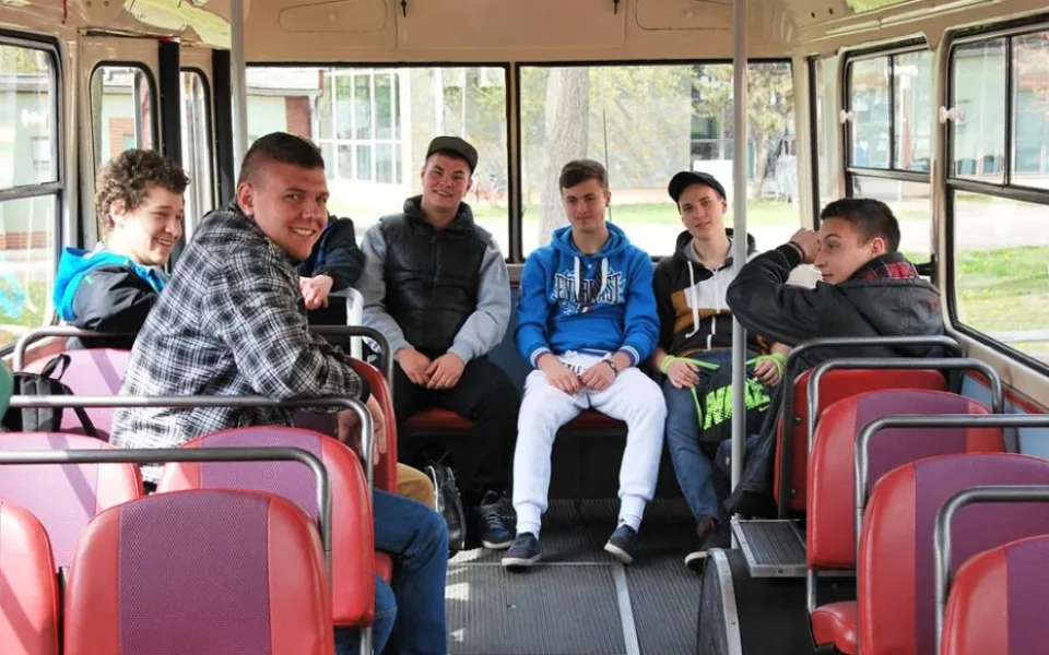 Posedět je možné ve všech vystavených modelech autobusů i trolejbusů, které kdy brázdily ulicemi Budějc