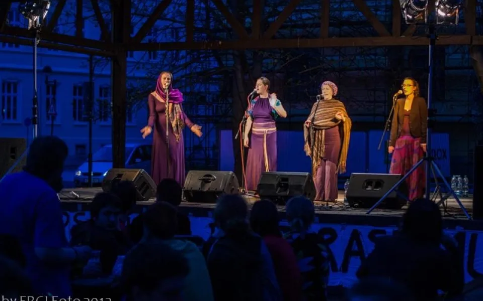 Momentka z loňského ročníku. Na snímku kapela Yellow Sisters