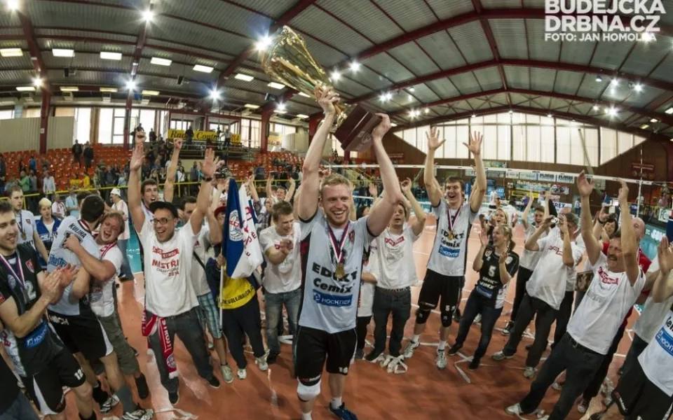 Michal Kriško s pohárem mistrů