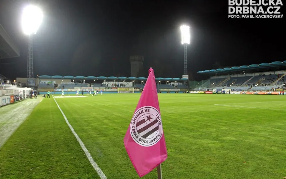 Fotbalový stadion na Střeleckém ostrově