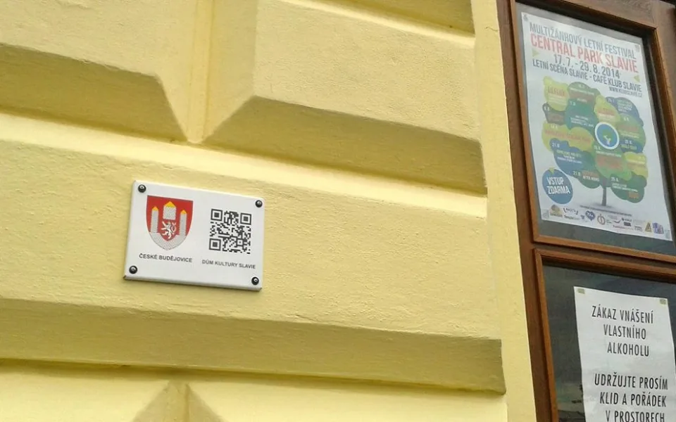 QR kód na Domě kultury Slavie