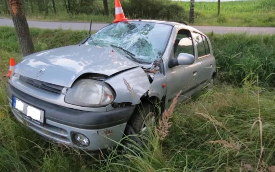 V tomto Renaultu Clio jela pohřešovaná 51letá žena