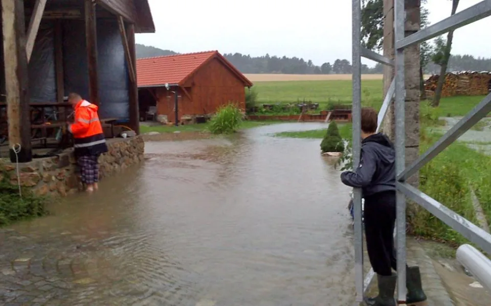 Pondělní záplava ve Všemyslicích