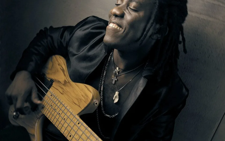 Richard Bona, zpívající basový kytarista