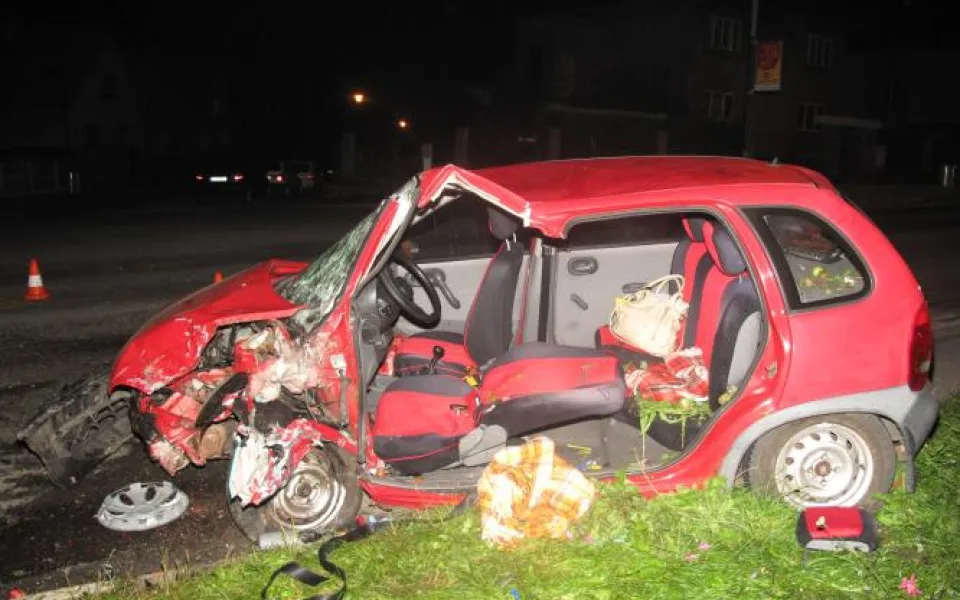 Opel Corsa, ve kterém zemřela 78letá řidička