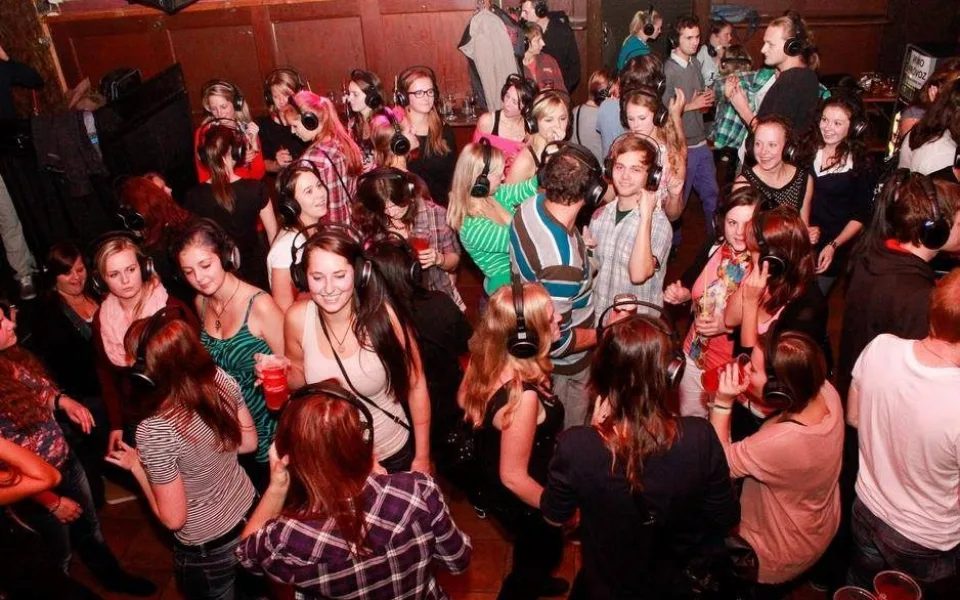 Silent disco při Vítání prváků