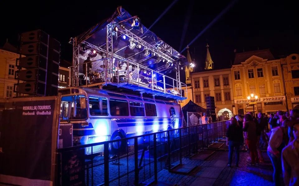 Tourbus na náměstí v Kroměříži