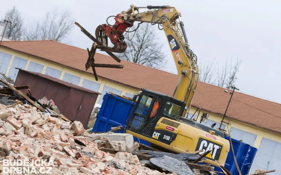 Demolice bývalých českobudějovických kasáren Julia Fučíka