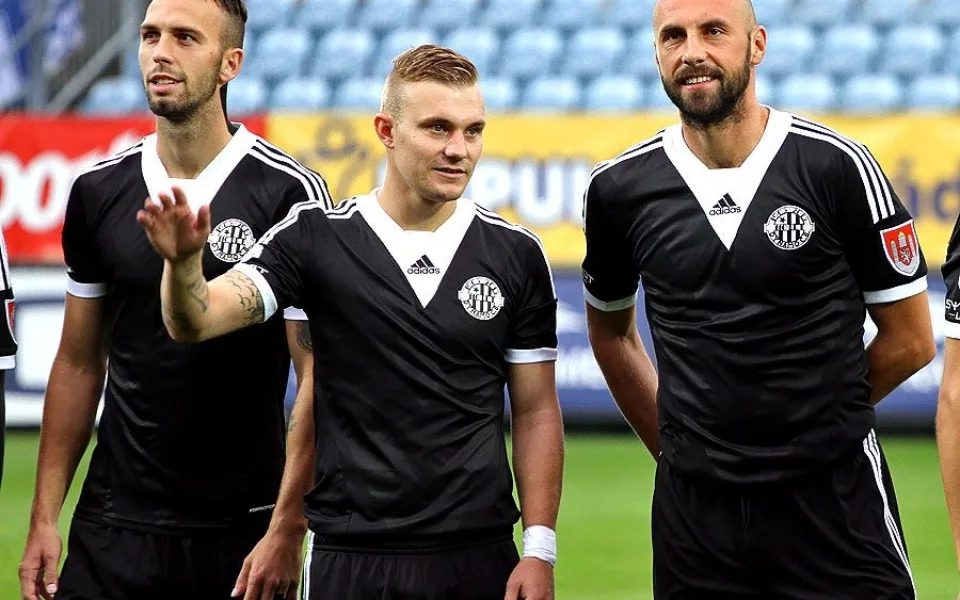 Jan Vošahlík s Jakubem Horou (zleva), stejně jako David Brunclík a Štěpán Koreš, opuští tým ze Střeleckého ostrova