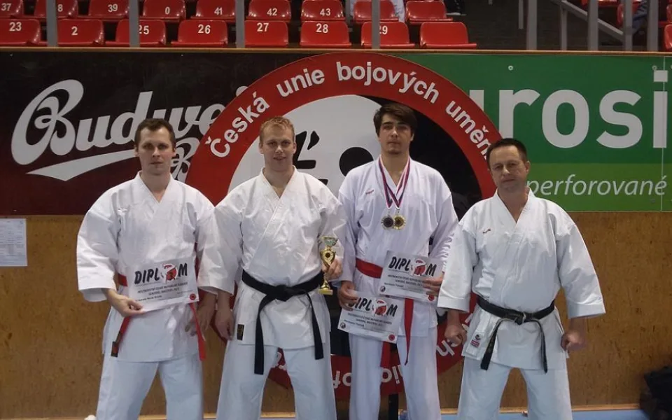Novohradští karatisté. Zleva Petr Zachař, Jaromír Švenda, Tomáš Hermann a Václav Plecer na MČR v karate v Příbrami