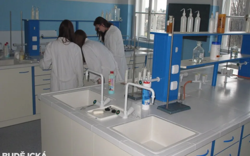 Nové laboratoře na Gymnáziu Česká
