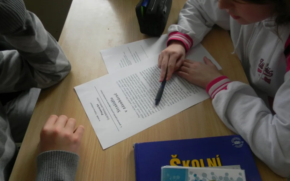 Žáci na Základní škole Máj 1 při svém projektu k výročí města