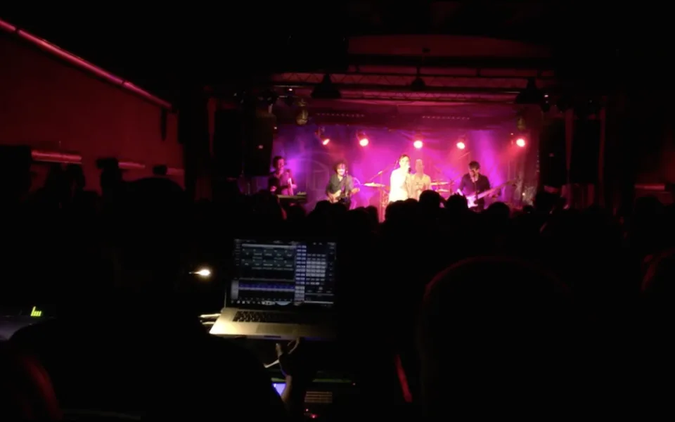 Kapela Mig 21 v Café Klubu Slavie
