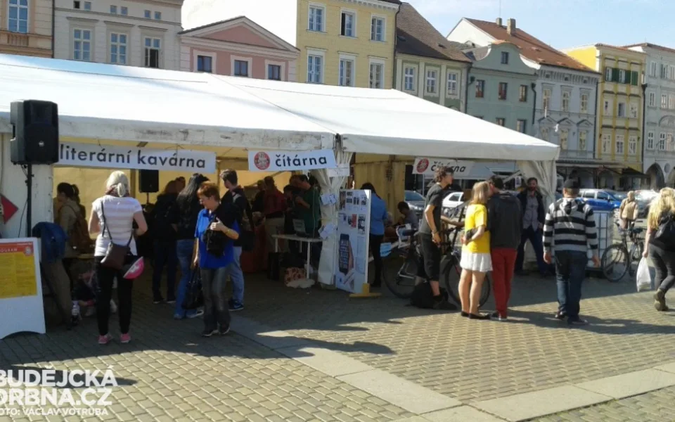Literatura žije! na náměstí Přemysla Otakara II.