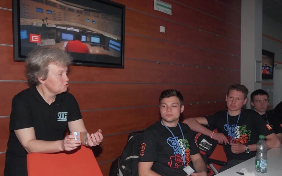 Poslední den Jaderné maturity se studenty diskutovala i předsedkyně SÚJB Dana Drabová