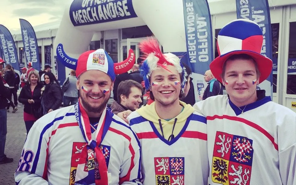 Českým hokejistům byl v Praze fandit i útočník Motoru Radek Prokeš
