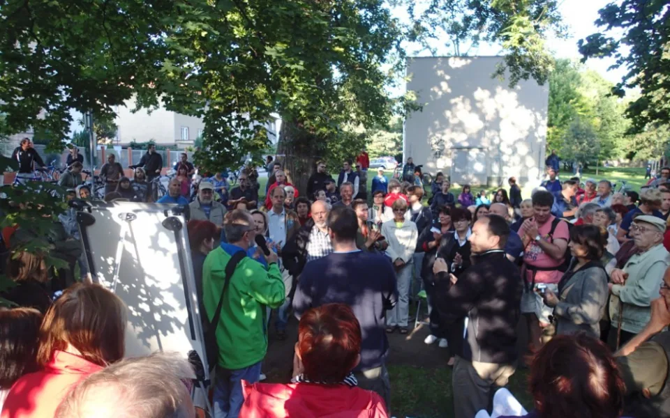 Bouřlivý mítink k protipovodňovým opatřením na Malši