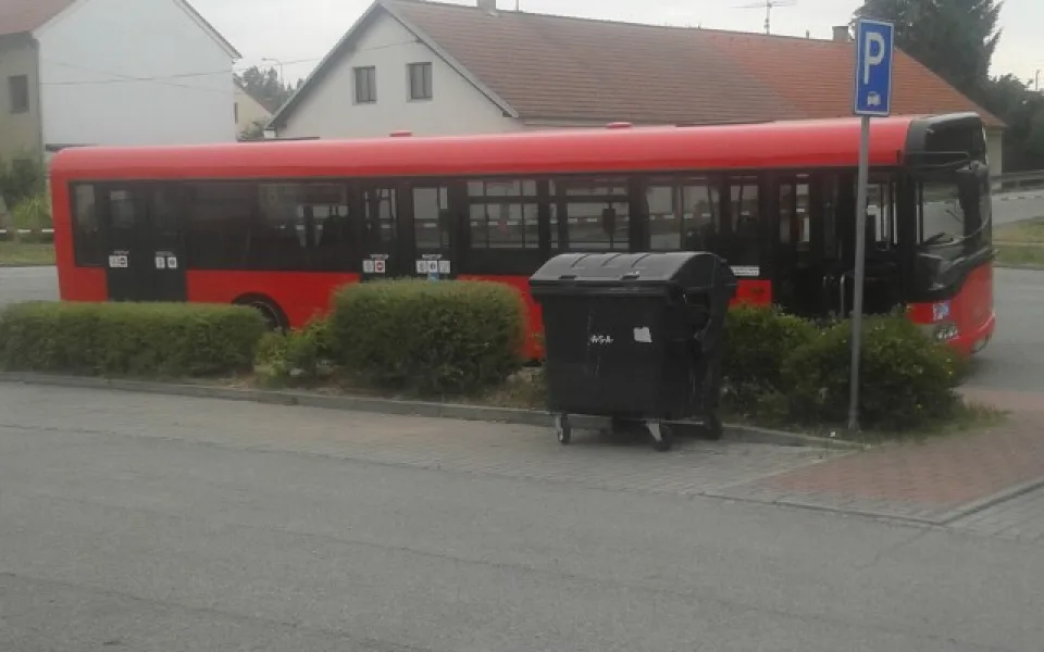 Atrapa bomby v autobuse MHD