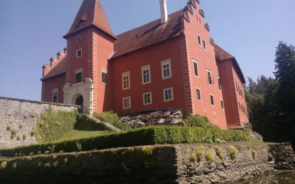 Červená Lhota