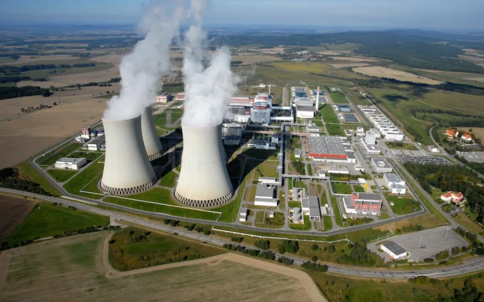 Rekordního výkonu dosáhla dnes ráno Jaderná elektrárna Temelín