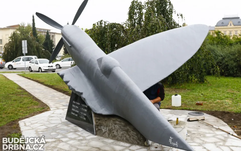 Památník budějckým letcům Royal Air Force