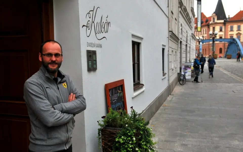 David Matějíček, provozní divadelní kavárny