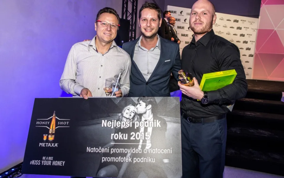 Miroslav Řehoř vlevo na fotografii