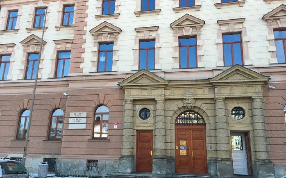 U budovy Krajského soudu v Českých Budějovicích je klid