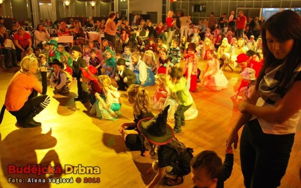 Dětský maškarní karneval