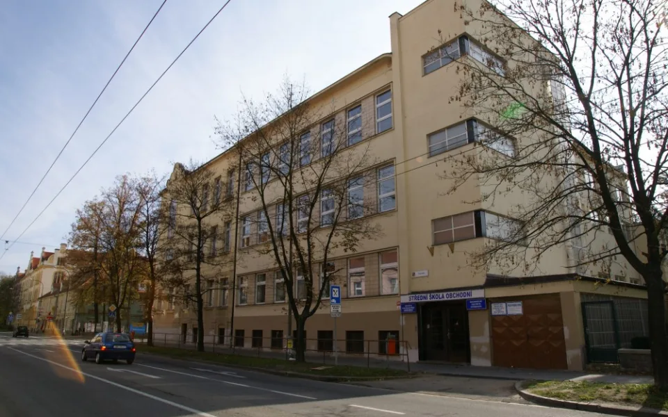 Střední škola obchodní, České Budějovice, Husova 9
