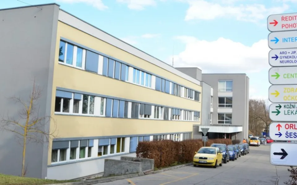 Budova, ve které se ve strakonické nemocnici nachází oddělení pro dlouhodobě nemocné