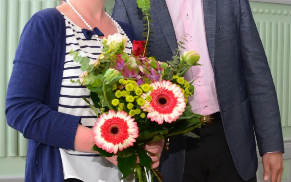 Vítězka soutěže Žena regionu Vanda Polívková s hejtmanem Jiřím Zimolou