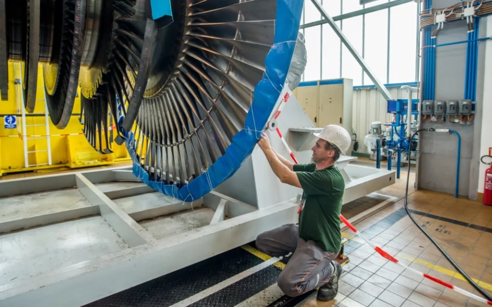 Příprava rotoru na jeho transport do výrobního závodu v Plzni